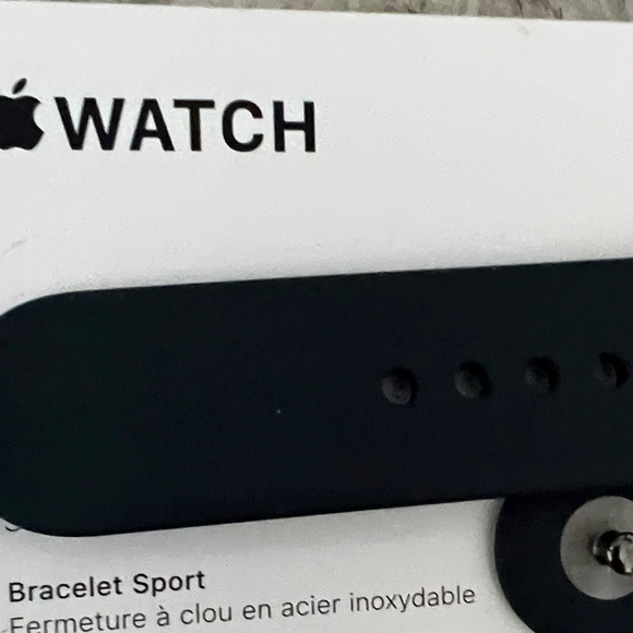 New Apple Watch band $20 44m black & New stainless look watch band $20 for both - Picture 4 of 4